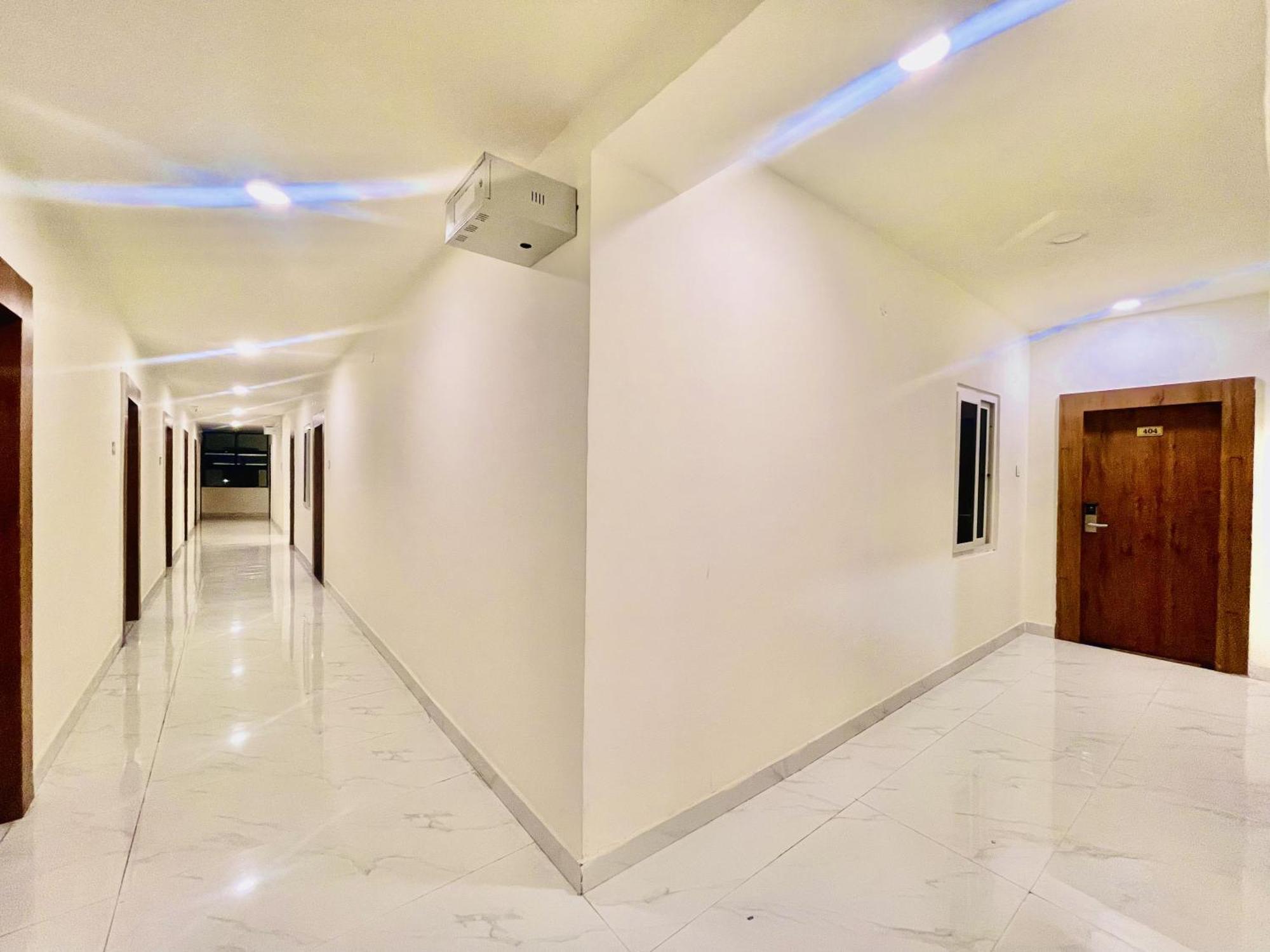 Hotel Eagle Grand Hyderabad Airport Zone Шемшабад Екстер'єр фото