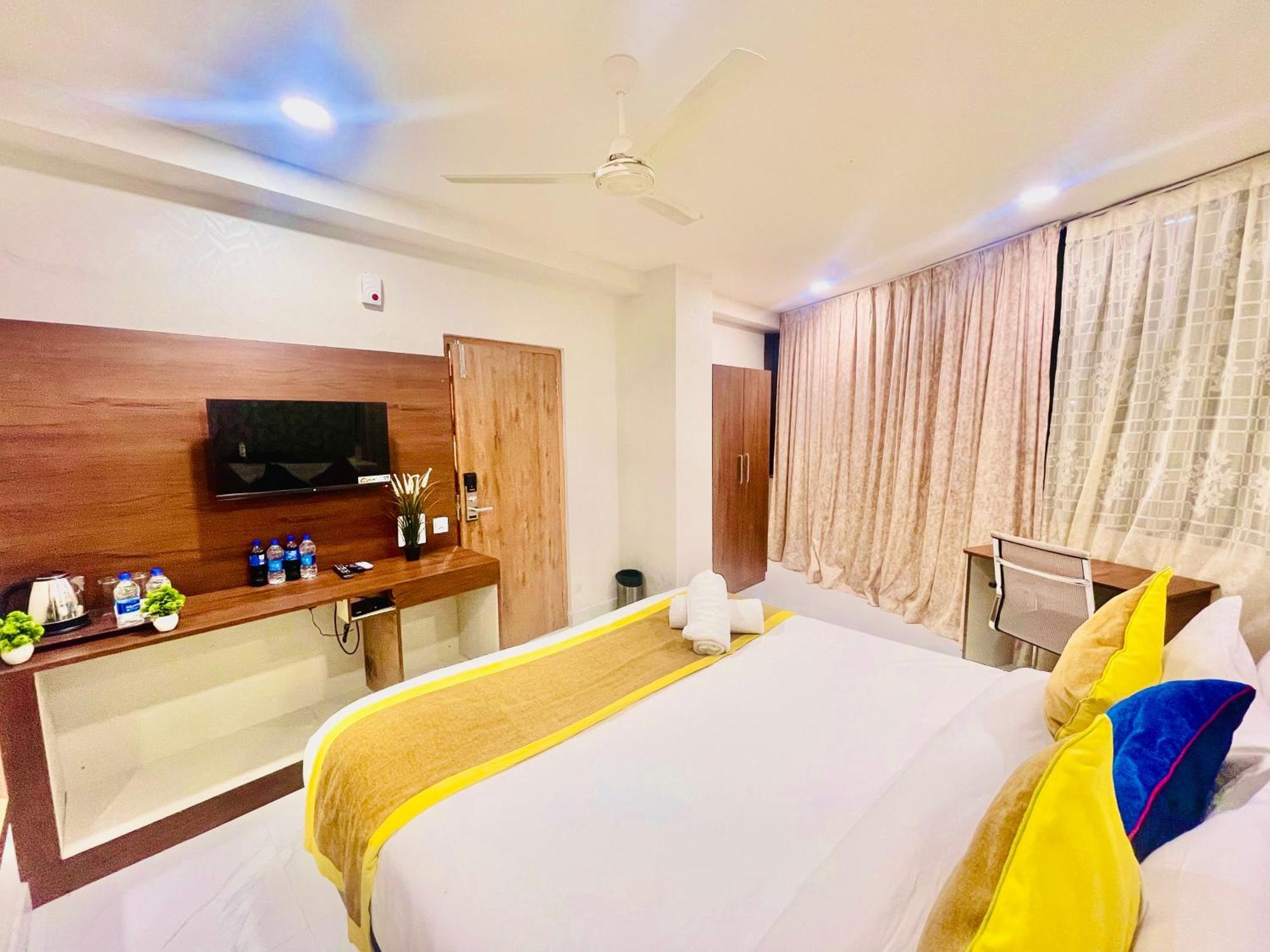 Hotel Eagle Grand Hyderabad Airport Zone Шемшабад Екстер'єр фото