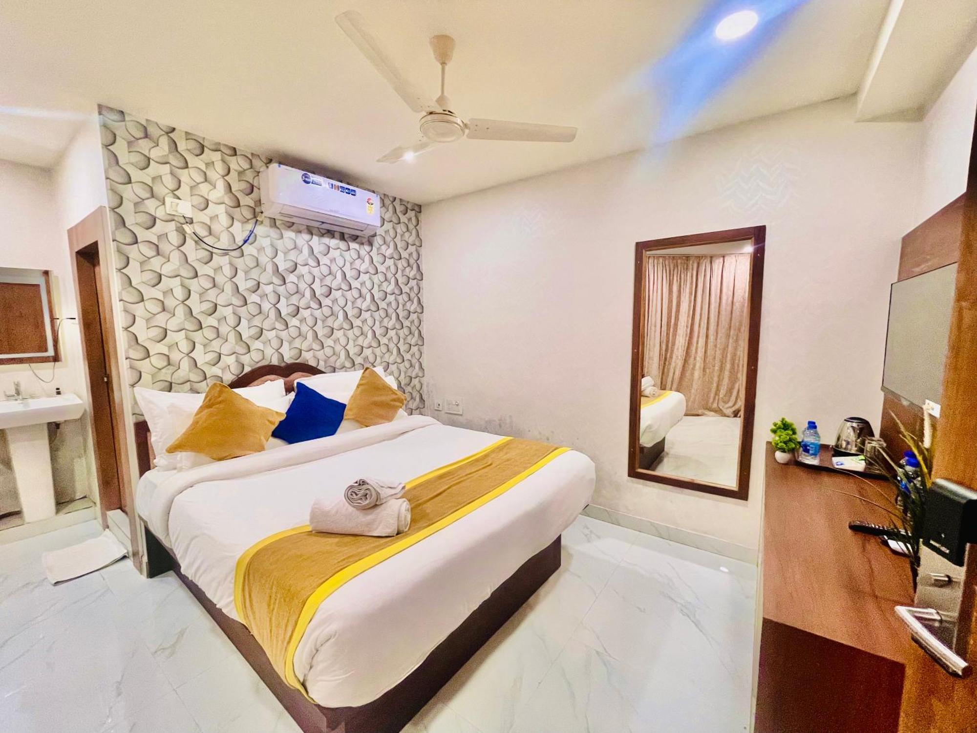 Hotel Eagle Grand Hyderabad Airport Zone Шемшабад Екстер'єр фото