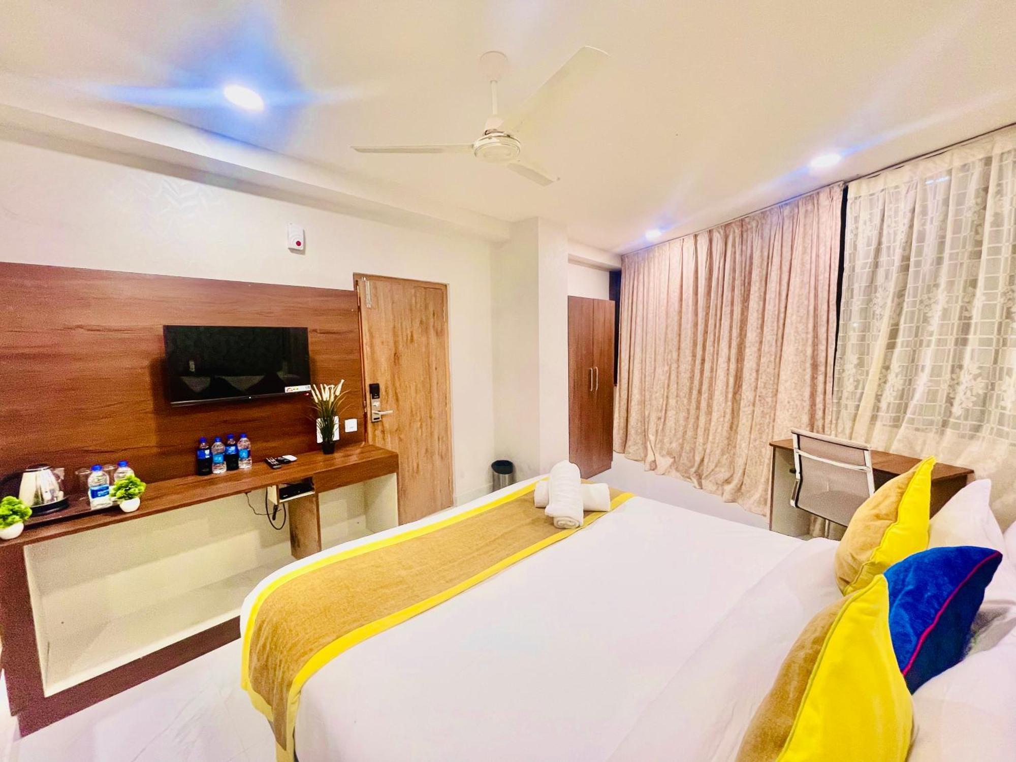 Hotel Eagle Grand Hyderabad Airport Zone Шемшабад Екстер'єр фото