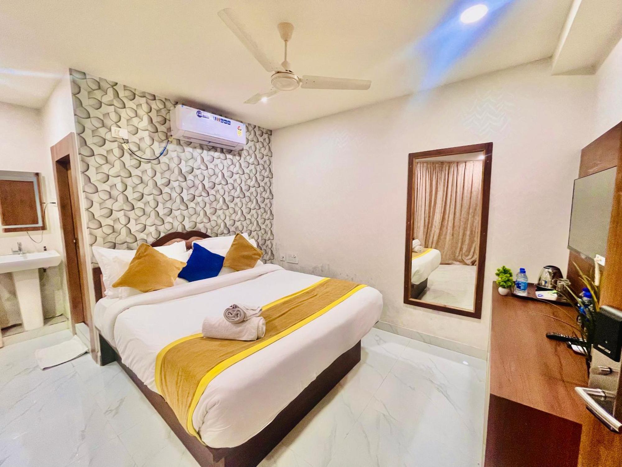 Hotel Eagle Grand Hyderabad Airport Zone Шемшабад Екстер'єр фото