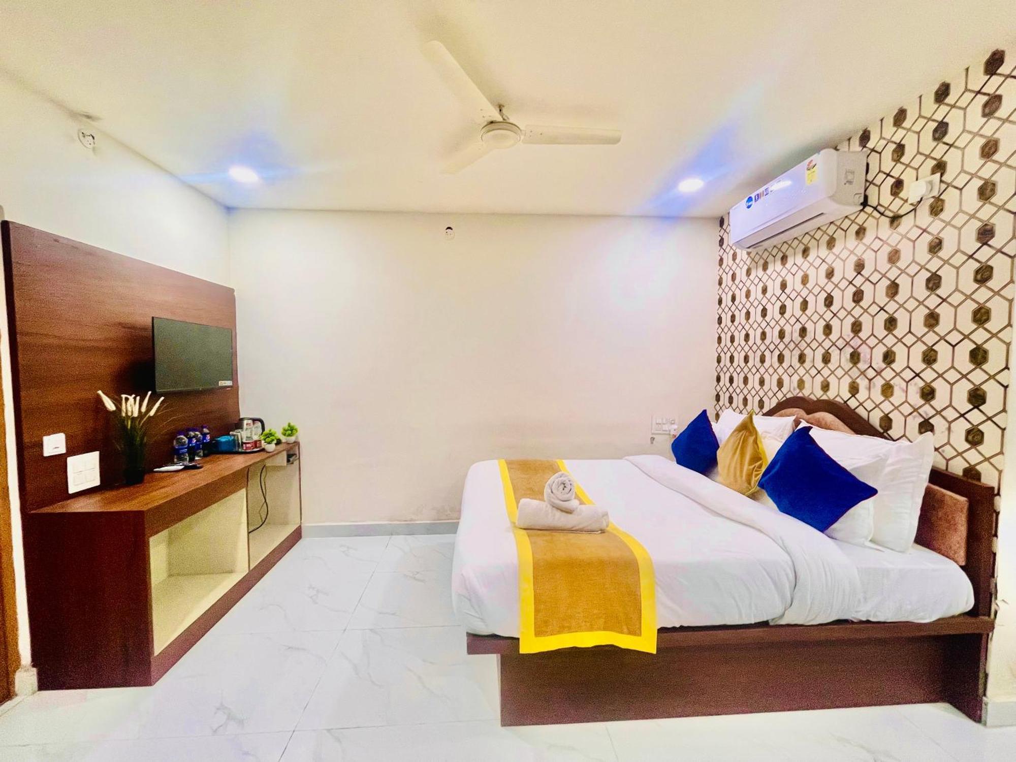 Hotel Eagle Grand Hyderabad Airport Zone Шемшабад Екстер'єр фото